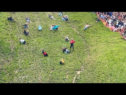 Gloucester Cheese Rolling Race - Women’s downhill race 2025
