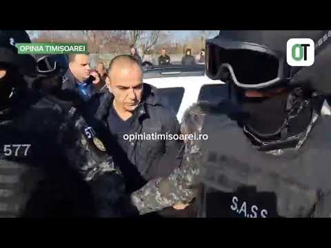 Durere fără margini la înmormântarea lui Mario Berinde, băiatul ucis de prietenii lui la Cenei