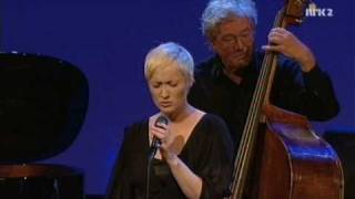 Live Marie Roggen - Antonio's Song (live, Til Radka, 2009)