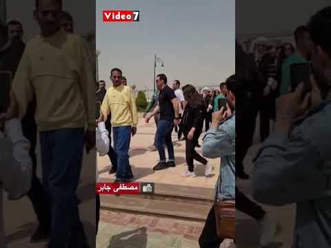 دنيا سمير غانم ورامى رضوان وتامر حبيب يشاركون دينا الشربينى أحزانها بجنازة والدها