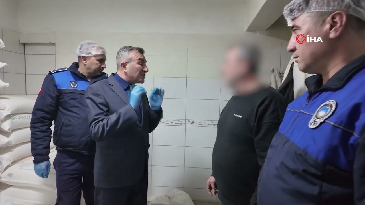 Akdeniz'de Halk Sağlığını Hiçe Sayan Fırına Zabıta Engeli