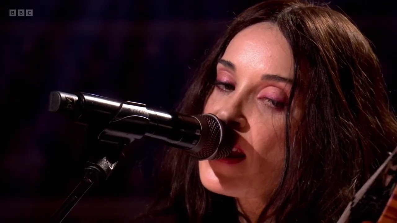 Miniature de la vidéo Live In The Dream (BBC Proms) - St Vincent ft. Jules Buckley Orchestra du film St. Vincent at the Proms