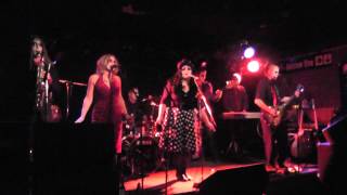 DC and the Voodoos - Mama You Treat Your Daughter Mean