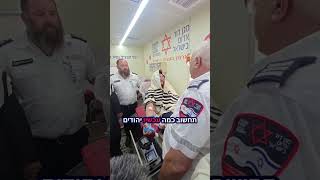 הגאון הינוקא תורם דם לאחר תפילת שחרית של ראש חודש