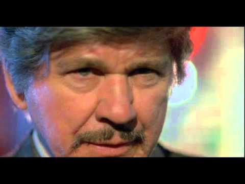 El Justiciero de la Noche (1985) - Giggler y la Magnum Wildey