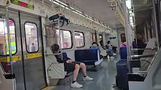 Download the video "1177次基隆發車經由山線開往苗栗的銀綠色EMU900型十輛一編組EMU927區間車，和2194次嘉義發車經由山線開往北湖的EMU738+EMU737阿福號區間車"