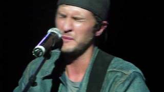 Luke Bryan covers Apologize