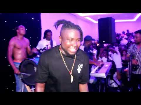 SEXY & CLASSY PARTY (DAMARU & TOENKE)