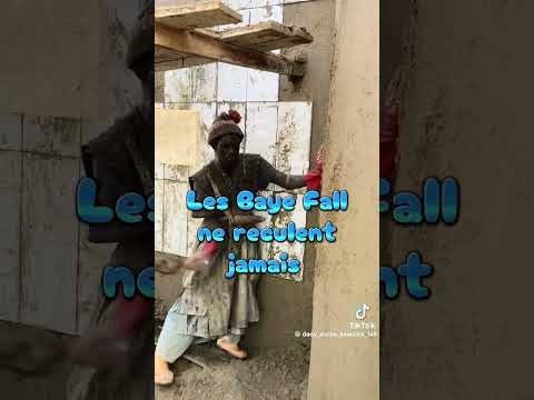 Diieureudieuf Mame cheikh Ibrahima Fall ... Mouride Ndingueul Baye Fall💪💪💪💪