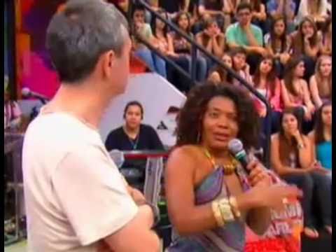 Margareth Menezes explica a música DANDALUNDA