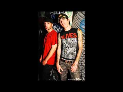 Deuce - Set It Off (Feat. Truth)