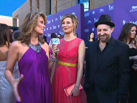 Sugarland Red Carpet Interview ACM Awards 2012