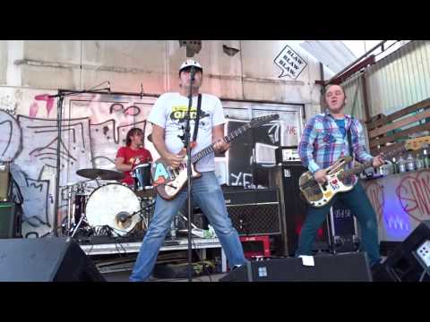 Play Video Youtube Video