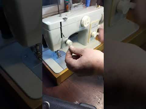 Как правильно заправить верхнюю нить в швейную машинку Чайка