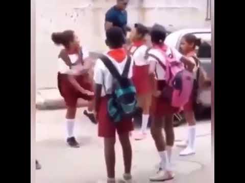Tremenda galleta le da una niña a otra #peleas #cuba   #viralshorts #shortsfeed   #viral #edit