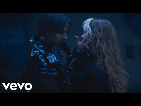 Rebelde Netflix - Baby One More Time (Official Video)