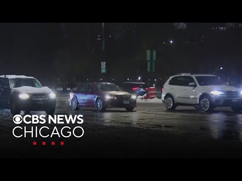 Early winter storm clobbers Chicago area with heavy snow