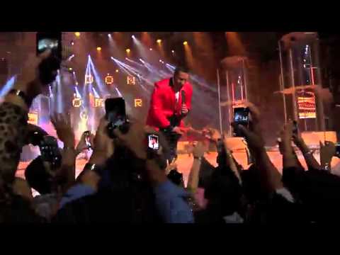 Don Omar y Natti Natasha -Tus Movimientos- Premios Soberano 2013  @lamaskeproduce
