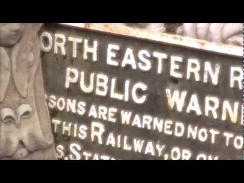Mark Sinnis ~ "It's The End, But There's No Heaven" - Video