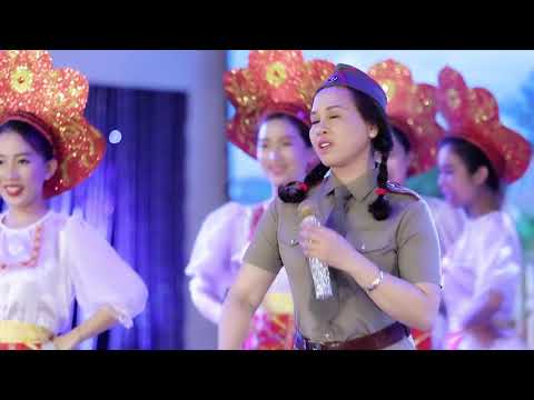 Thể hiện bởi Hoài Thu