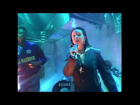 Beats International feat Lindy - Wont Talk About It - TOTP - 10 05 1990