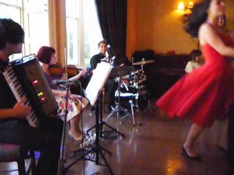 Furory Ceilidh Band - Strip The Willow 2
