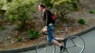 preview picture of video 'Fixie trick: Long downhill skid on Mercier fixed bicycle'