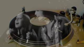 Bárbara y Dick "Ámame, por favor ámame"