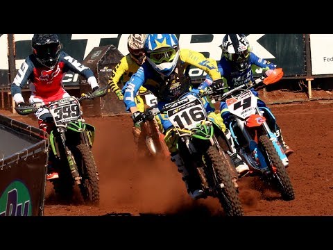 Disputa intensa até a Bandeirada na 85cc - Motocross Paranaense em Cianorte em