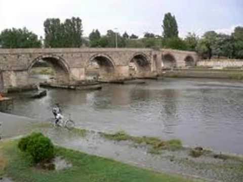 RADE KRSTIC SINI SUNCE KRAJ VARDARA.flv