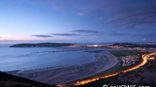 preview picture of video 'Dusk over Conway Morfa, North Wales'