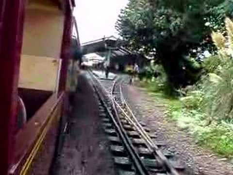 27-09-2005: No.1 Green Goddess passes New Romney.