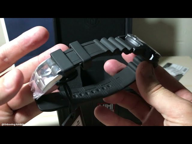 ساعة لوميناكس سي باس كوارتز رجالية - X2.2001