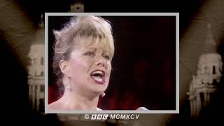 BBC VE50 Celebration Concert | &quot;Non, Je Ne Regrette Rien&quot;, Edith Piaf, Elaine Paige | VE Day 1995