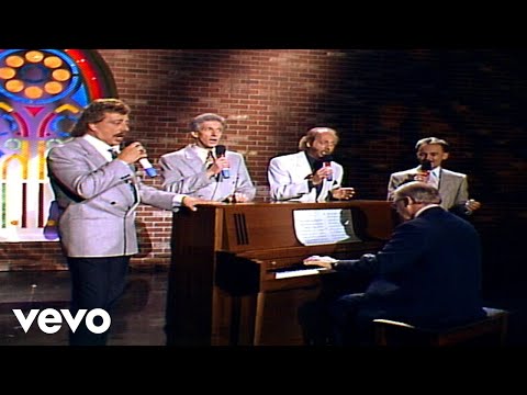 Bill & Gloria Gaither - This Ole House [Live] ft. The Statler Brothers