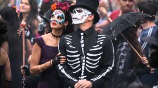 Los Muertos Vivos Estan (Movie Version) ("Spectre" soundtrack)