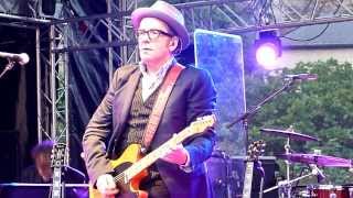 Elvis Costello Abbaye Neumünster Luxembourg 2013 Everyday I write the Book
