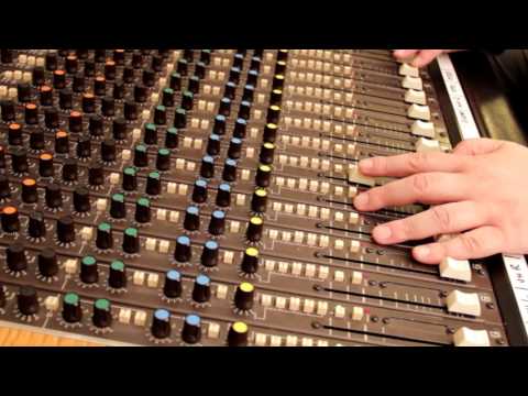"Warehouse 605" - Hannett / JD / Dark style studio tracking & mixing