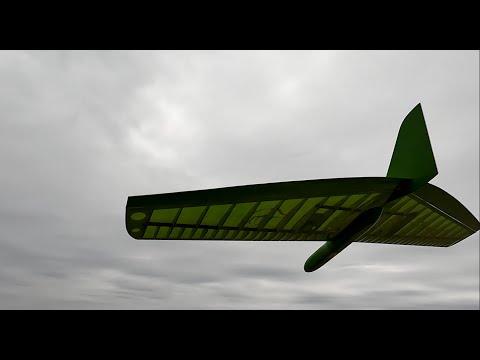 Shaka portable glider flying at the dunes in Aberdeen in 5mph wind