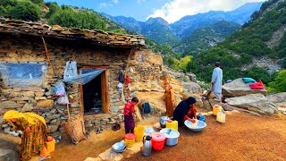 83-Years-Old Grandpa & 81-Years-Old Woman Living The Old Way 🏡 Simple Life in the Mountain ❤️🏔️
