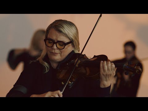 Opening, extrait du nouvel album Angèle Dubeau & La Pietà SIGNATURE Philip Glass