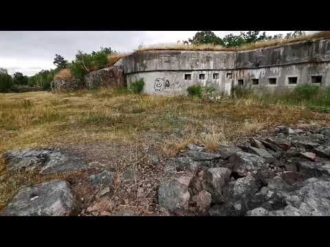DEN GAMLA MILITÄRANLÄGGNINGEN på TJURKÖ