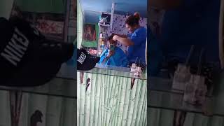 Download lagu CUKUR RAMBUT CEWEK MOHAWK mp3