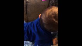 Peek a boo maco style