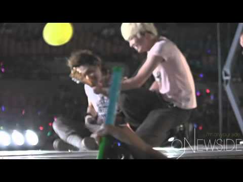 100821 Onew sitting on the stage cute
