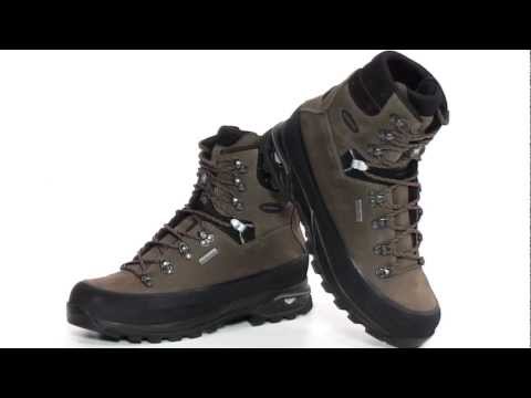 LOWA Men's Tibet Pro GTX Hiking Boot
