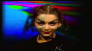 Popularni Blentoni ft. Lucija Marinković - Ti si drugačiji (1987) [Stereovizija,TVZ] {Milan Blenton}