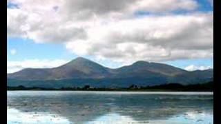 THE  MOUNTAINS OF  MOURNE    Famous  Irish  Folk  Song    (Plus Lyrics )