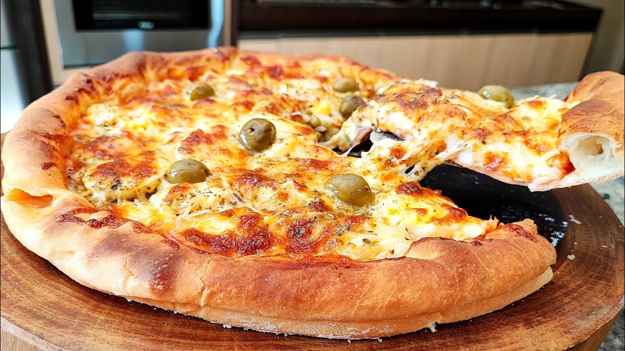 PIZZA PORTUGUESA com BORDA RECHEADA a melhor massa caseira