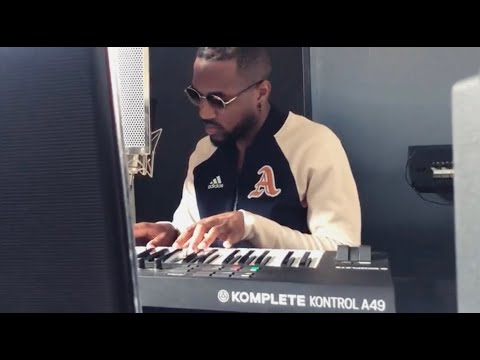 ANGELO BUSTA - NABEHI - PIANO LIVE